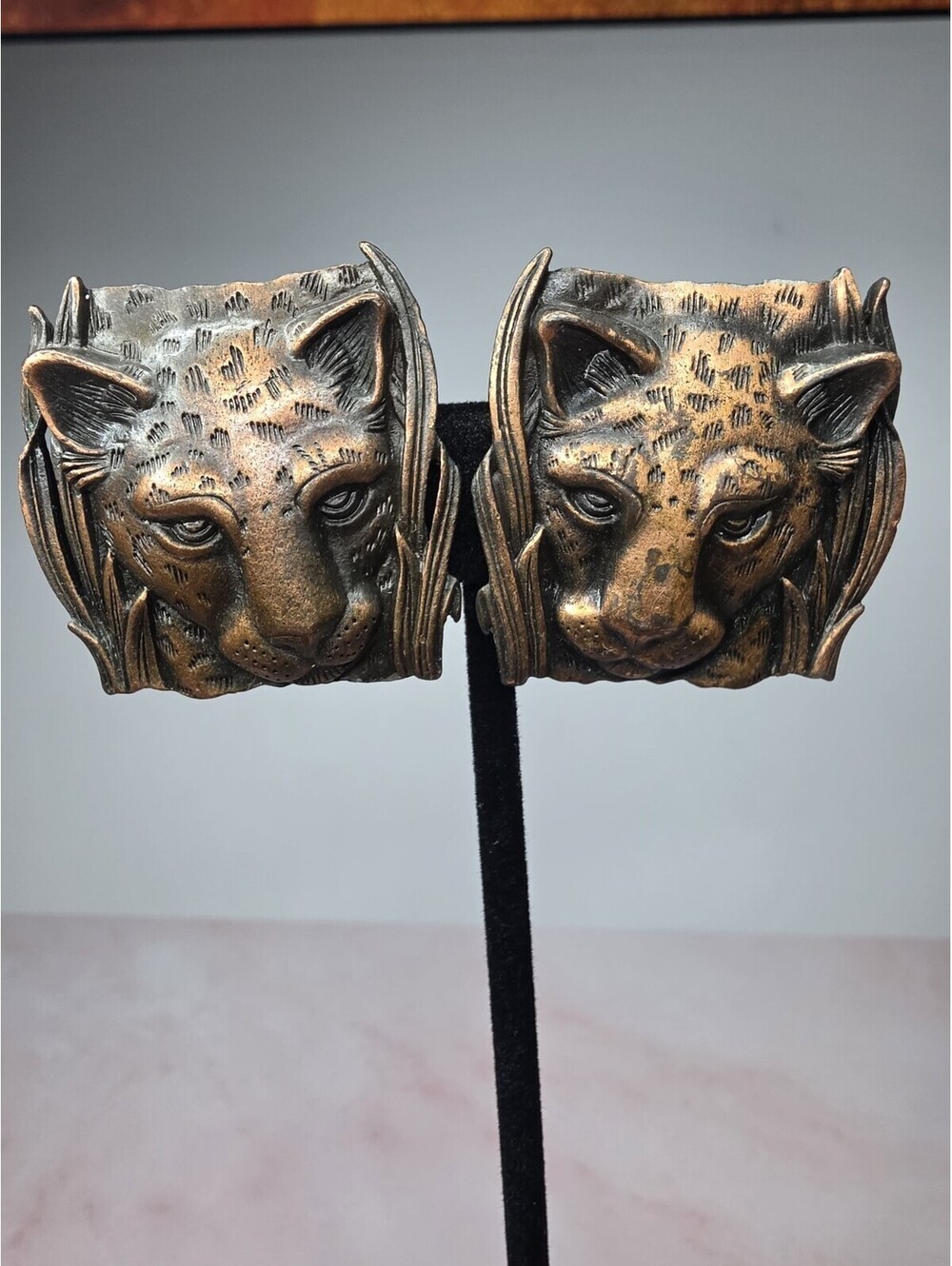 Vintage JJ Jonette Jewelry 3D Bronze Leopard Head Pierced Earrings no pushbacks